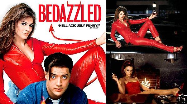15. Ne de olsa bir şeytandan bahsediyoruz. 2000 yapımı Şaşkın(Bedazzled) filminde kızıllar içindeki Elizabeth Hurley.