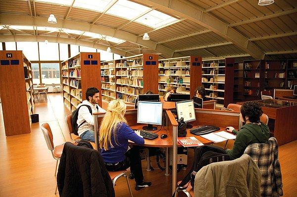 Kütüphanede sondan ikinci: İstanbul'da 100 bin kişiye 0.4 kütüphane düşüyor