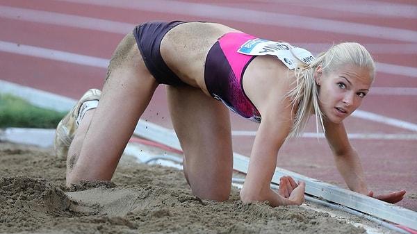 2. Однако за несколько дней до начала соревнований в прыжках в длину IAAF (Международная ассоциация легкоатлетических федераций), сославшись на доклад Макларена, запретила Клишиной участвовать в Олимпиаде в Рио.