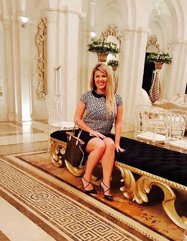 Речь идет не только об оплате билетов на самолет и расходов на отель.