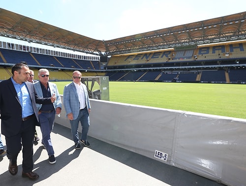 Advocaat Fenerbahçe ile Resmi Sözleşmeyi İmzaladı