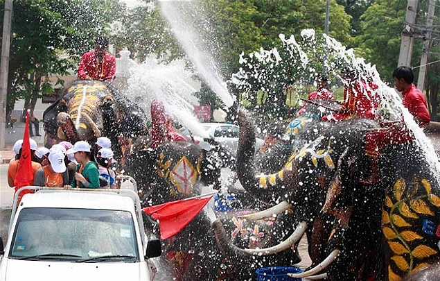 Songkran Su Festivali, Tayland