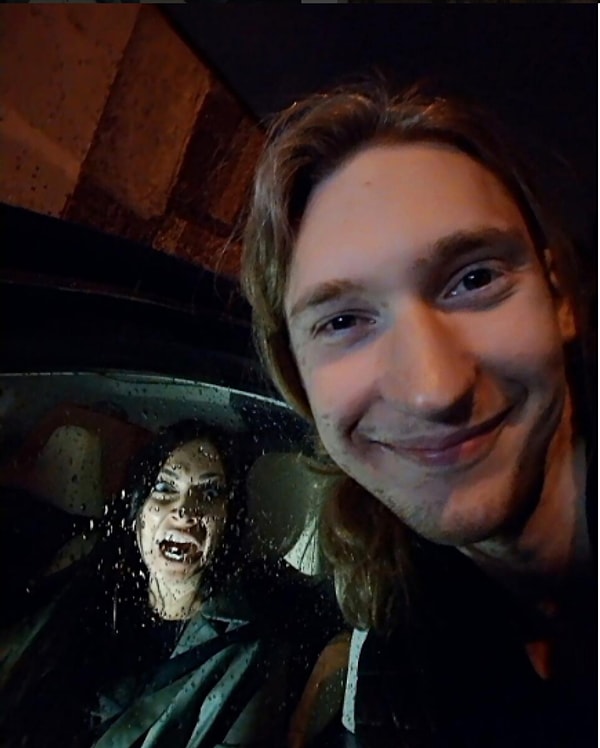 5. Однако фолловеры Самбурской удивлены, что актриса отправилась на отдых с подругой, а не с любимым и предположили, что пара распалась