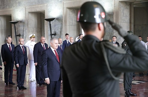 YAŞ üyeleri Anıtkabir'i ziyaret etti
