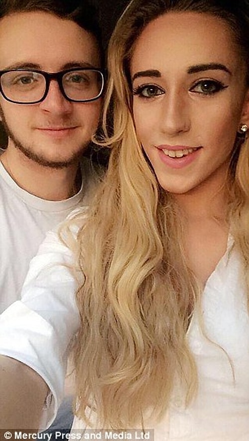 Trans bir çift olarak yaşadıklarını ise ThatTransCouple isimli Youtube kanallarında insanlara ulaştırıyorlar.