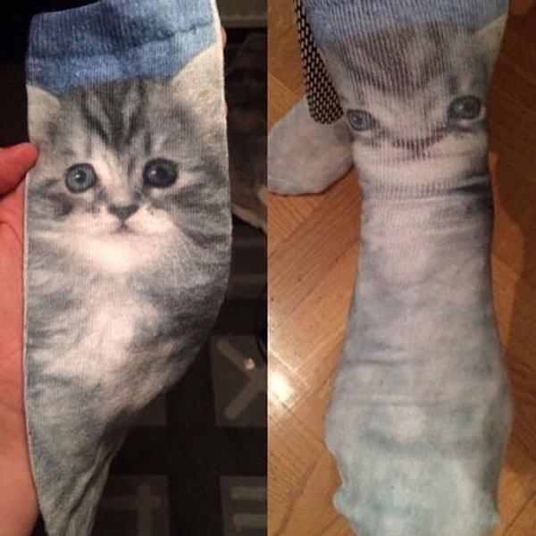 13. Kedi desenli çorap. Sebebi neydi ki?