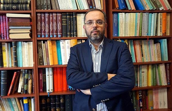 Marmara Üniversitesi - Fen Edebiyat Fakültesi Dekanı Profesör Erhan Afyoncu da 3. köprü için 'Evliya Çelebi' ismini önermiştir.