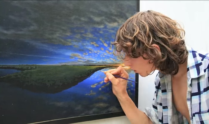 2.5 Yıl Süren Çalışmasını Timelapse Video ile Eğlenceli Bir Gösteriye Dönüştüren Ressam