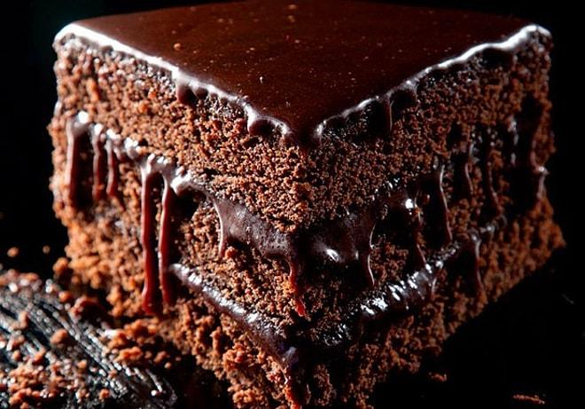 Çikolatayı Ağzınıza Yüzünüze Çalarak Yemenizi Sağlayacak 11 Çikolatalı Pasta Tarifi