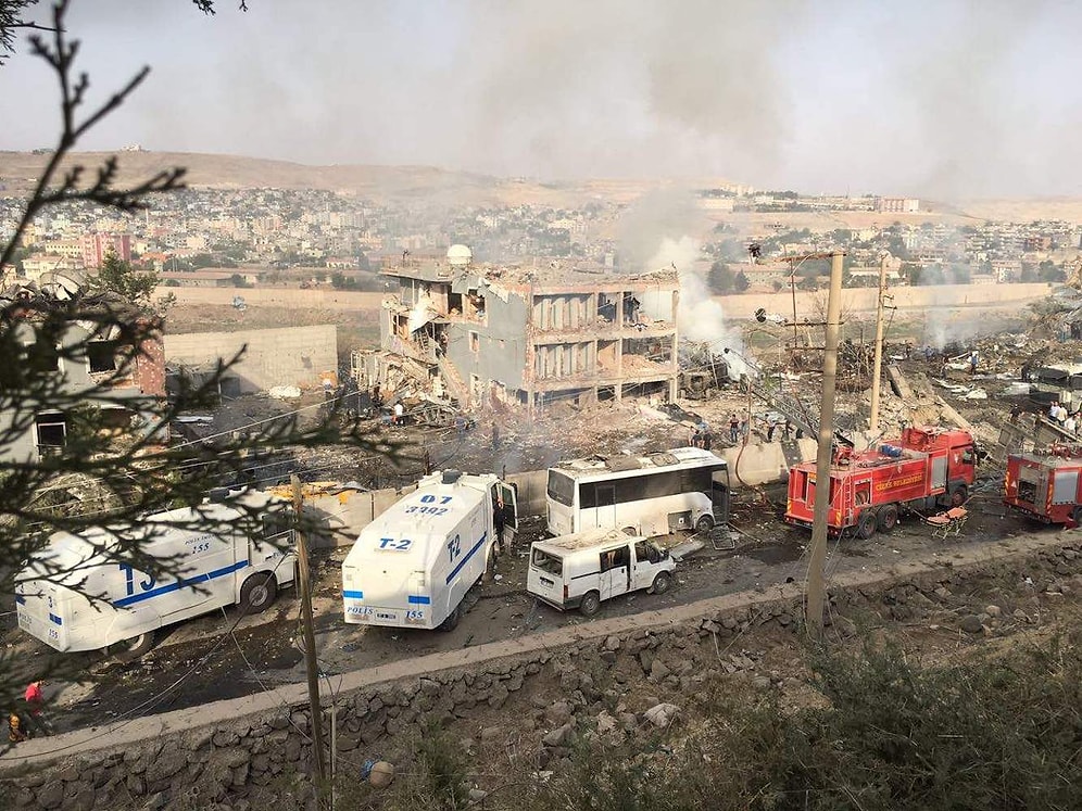 Türkiye Güne Terör Saldırısıyla Uyandı: Cizre'de Polise Bomba Yüklü Araçla Saldırı