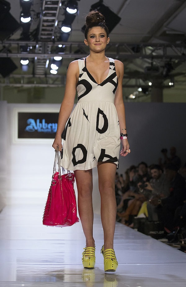 8. Перенесемся в 2013 год, когда Кайли решила выпустить свое подростковое бунтарство на волю и стать моделью для линии одежды от Аврил Лавин.