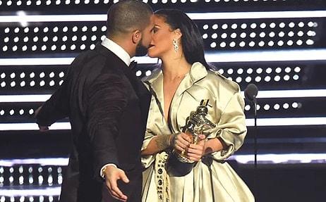 Herkesin Önünde Rihanna'ya Aşık Olduğunu Açıklayan Drake'in Öpücüğü Karşılıksız Kaldı!