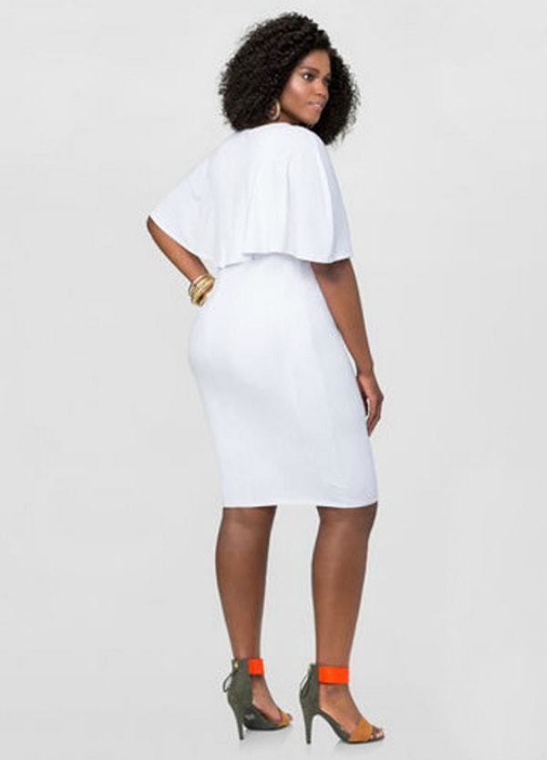 29. Простой, но стильный свадебный наряд с V-образным вырезом