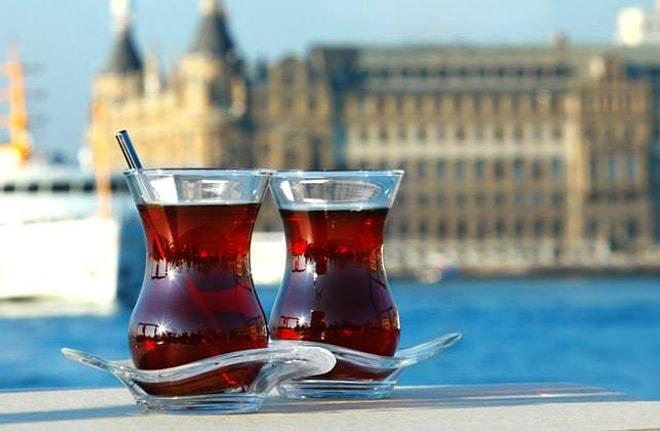 İçtiğiniz Çayın Lezzetine Duygu Katacak ve İçinizi Bir Kat Daha Isıtacak 17 Enfes Aforizma