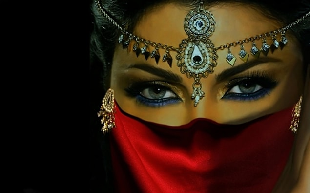 10. In some cultures around the world, women have to cover their lips. It is because lips are considered to be sexual organs.