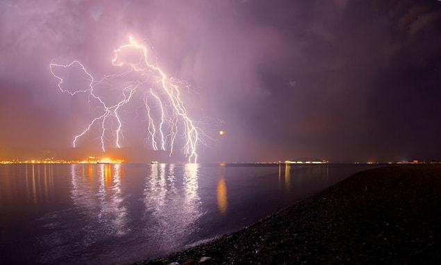 13. This lightning over Novorossiysk