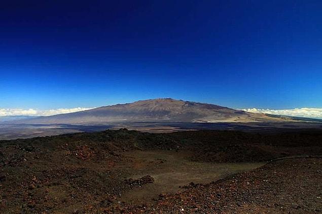 6. The highest mountain on the Earth is known to be Mount Everest. However, this calculation is based on its distance from sea level. However, if the calculation is made according to the its height, the highest mountain is Mauna Kea in Hawaii.