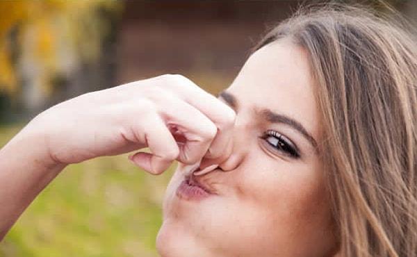 1. Burnunuz tıkalıyken uzun bir "hımmmmm..." sesi çıkartamazsınız. Çok büyük çaba sarf etmeyin yoksa kulaklarınız zarar görebilir.