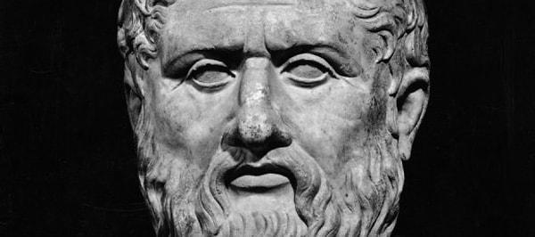13. Platon, (M.Ö. 427-347) IQ: 180-190