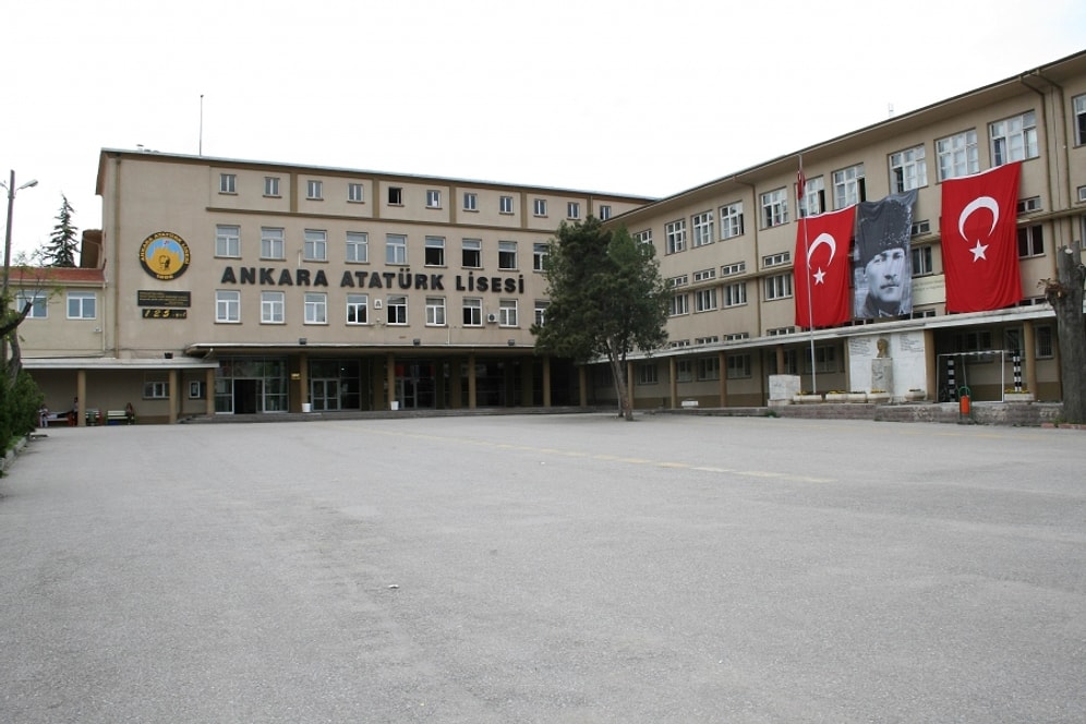 Öğrencilerden 'Proje Okul' İsyanı ve 'Öğretmenime Dokunma' Kampanyası