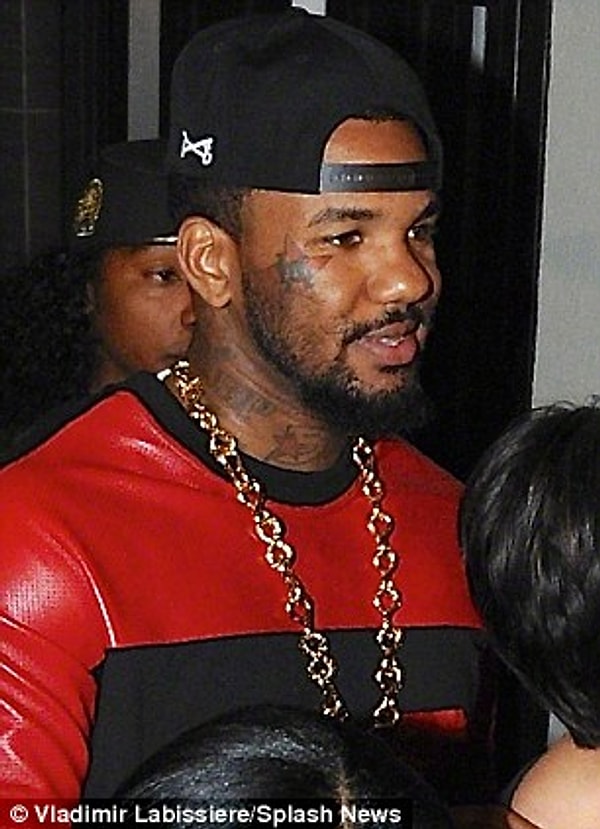 1. Рэпер даже сообщил о своих отношениях с Ким в песне "I Hit It First".