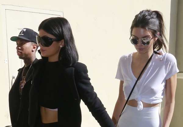 Кендалл любит писать об этом тренде на своем сайте.