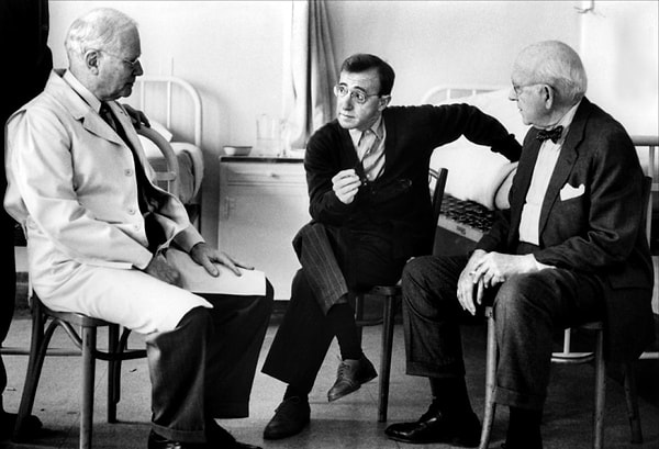 20. Zelig (1983) 7.8