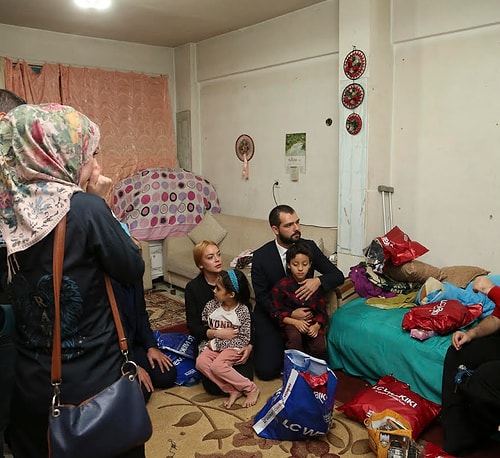 Misafir olduğu evde ailelerin ne şartlarda yaşadığını gören Lohan, çok etkilendiğini söylemiş.
