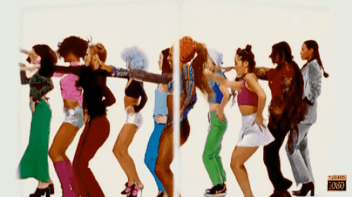 Танец макарена музыка. Macarena los del Rio танец. Макарена 1996. Девушка танцует макарену. Макарена танец.