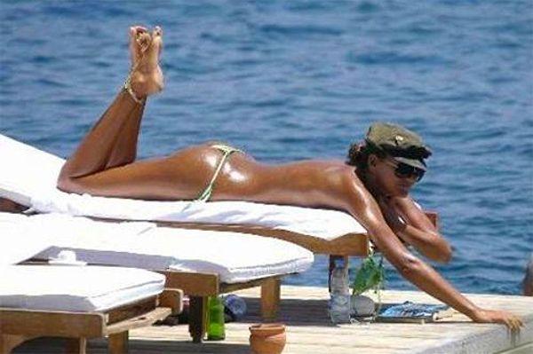 7. Girls who are losing their shit to get tanned.