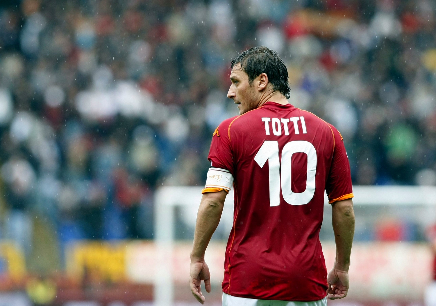 Romanın Efsane Kaptanı Totti 40 Yaşında