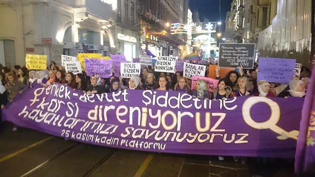 9. Korkutarak, küçük düşürerek, sindirilerek ya da düşmanca bir ortam yaratarak kişinin hayatını olumsuz etkilemek