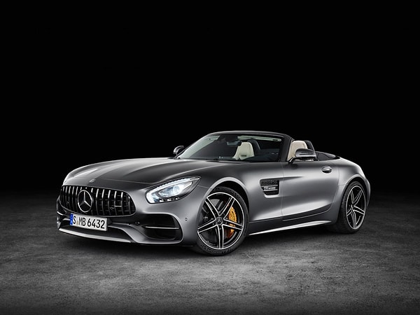 7. …двумя версиями AMG GT Roadster