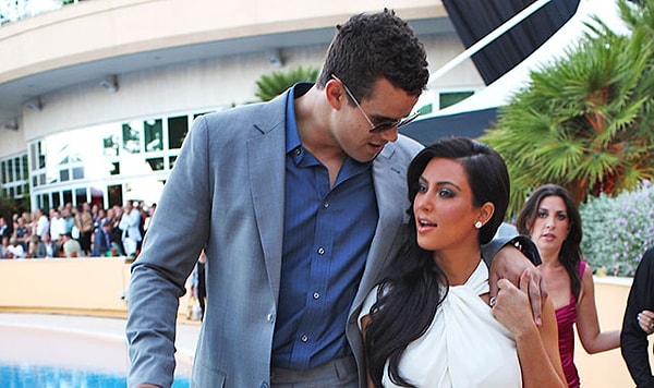 15. Развод пары по телевизору не показали, но это никак не отразилось на числе зрителей, которое к концу сезона возросло до 4,5 миллионов.