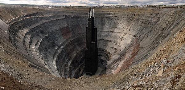 Rusya'daki Mir Madeni, dünyanın en derin madenlerinden biri. ABD'de bulunan 536 metrelik Sears Tower bu madenin içine konulsaydı yalnızca 2 metrelik bir kısmı dışarıda kalırdı.