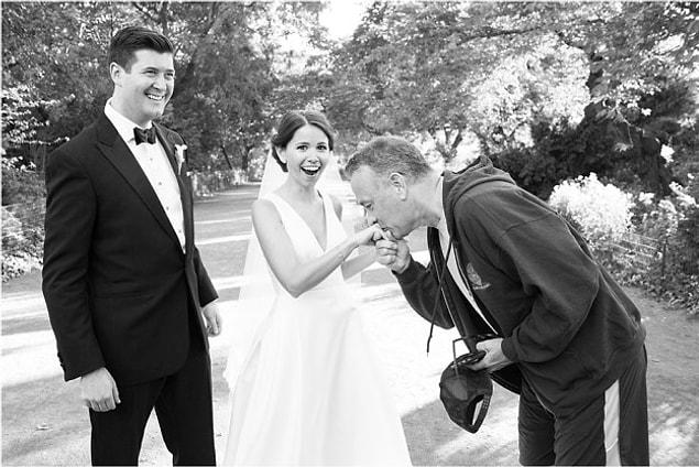 Tom Hanks is not only one of the greatest actors ever, but also the most wonderful wedding photo crasher!!