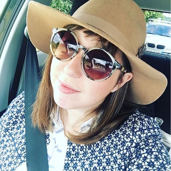 Смотрится хоть и просто, но элегантно. Ничего шедеврального!