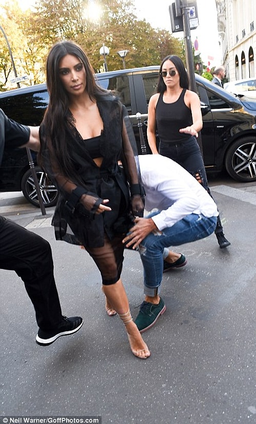 Kim, soğukkanlılığını korudu...