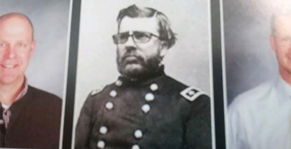 8. Учитель истории в выпускном альбоме