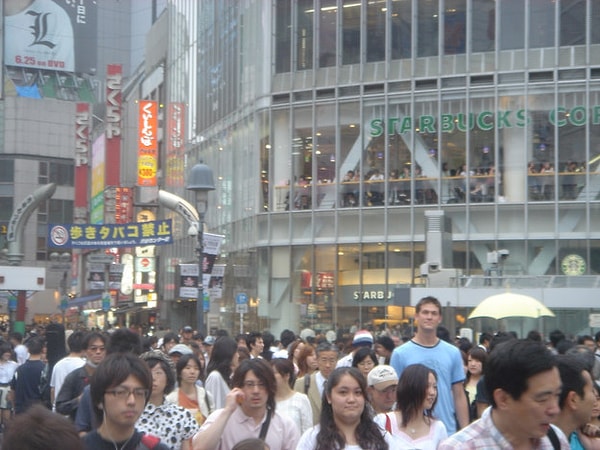 4. Легко ориентироваться в толпе