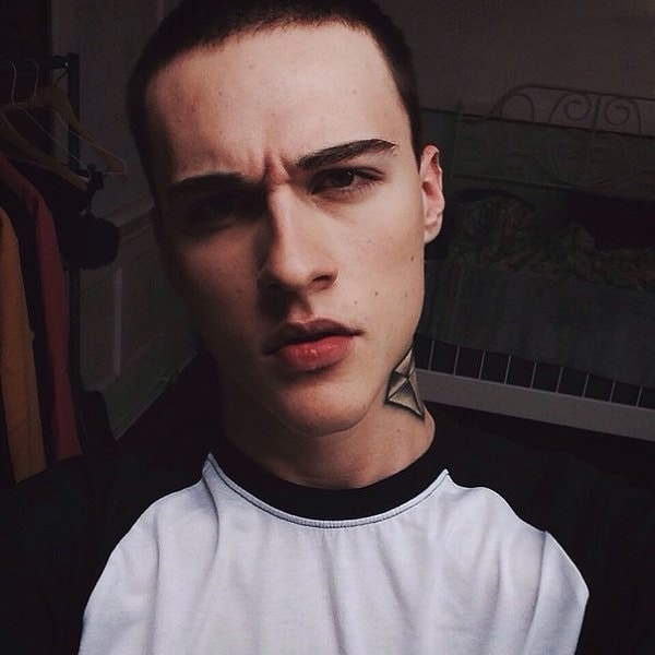 1. Герман Сафин – популярный видеоблогер, имеющий свой канал на Youtube.