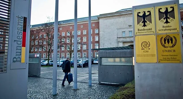 Almanya Göç ve Mülteciler Dairesi diplomatların başvurularıyla ilgili bir karar vermedi