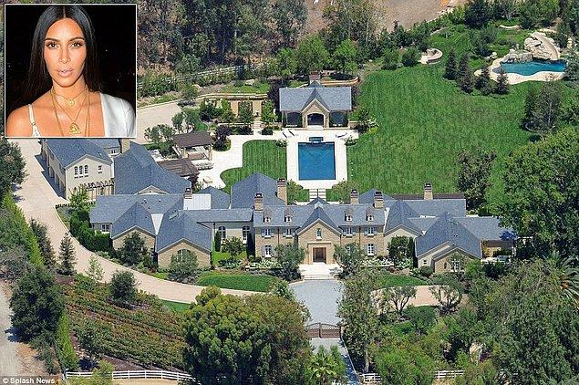 Aktrisin yeni evi Kanye ve Kim Kardashian West'in evine (aşağıda) 2 kilometreden az uzaklıkta.