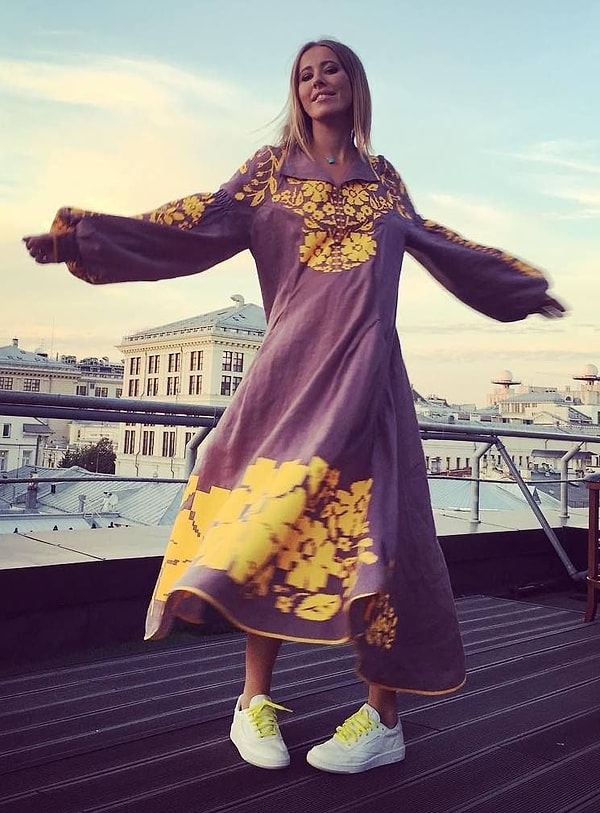 10. И вообще в своем положении Собчак отдает предпочтение вещам свободного покроя и обуви без каблука