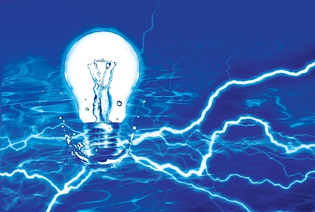 Suyun kendisi elektriği iyi iletmez ama suyun içindeki yabancı maddeler iletir.