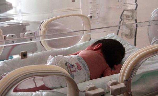 11 Ekim sabahı Erzurum'un Karaçoban ilçesinde yaşayan anne adayı Seher Işık'ın doğum sancıları tuttu. Bu, ikiz bebeklerin erken doğum sinyalleriydi.