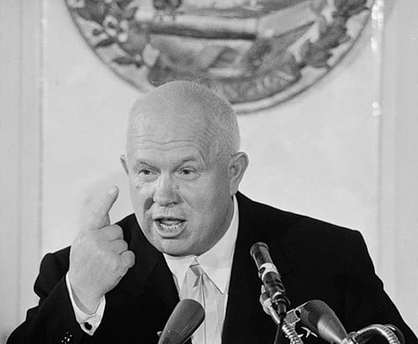 13. Никита Сергеевич Хрущев 160 см