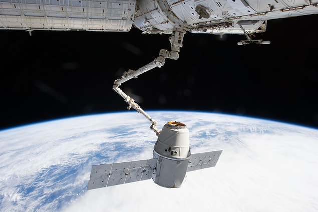 NASA halihazırda Uluslararası Uzay İstasyonu’nun (ISS) ikmali için en popüleri SpaceX olmak üzere özel firmalarla işbirliği içinde