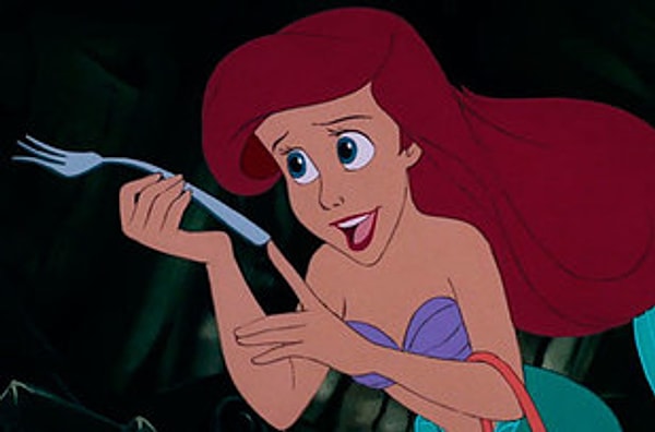 4. И почему Ариэль так в восторге от вилки? Ведь у ее отца есть трезубец, а это, по сути, большая вилка