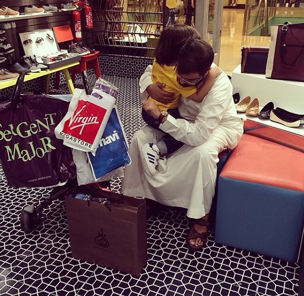 6. Шоппинг- один из случаев, когда минуты тянутся, как часы...